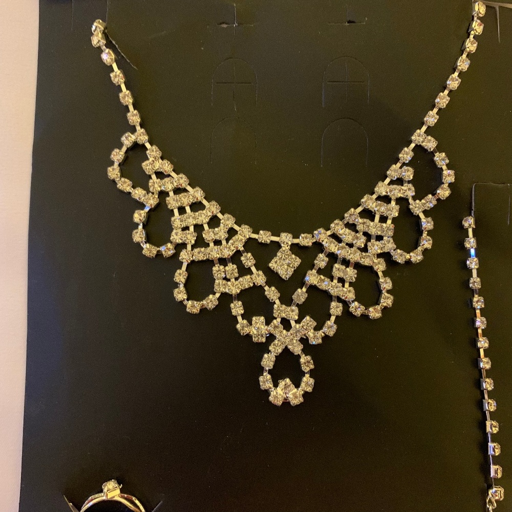 Necklace Set